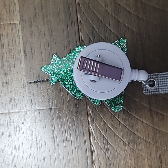 Holiday tree wearing glasses badge reel - Picture 5 of 6